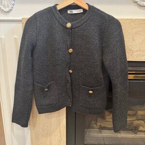 Grey cardigan with gold buttons